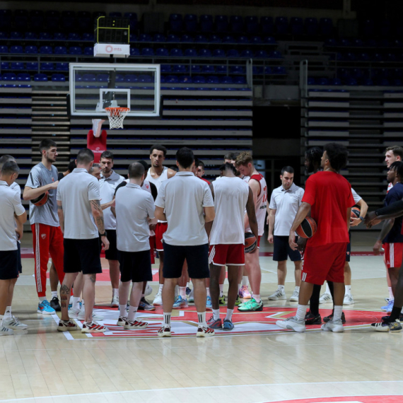 Zvezda gubi, Olimpijakos rešeta!