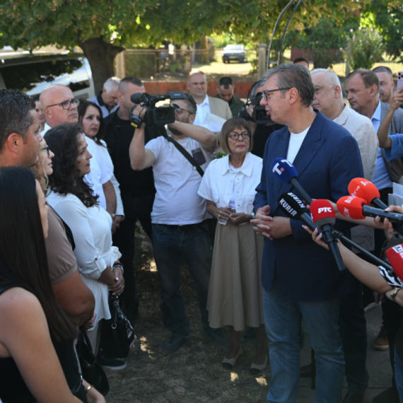 Vučić najavio nova radna mesta u Subotici: "U septembru potpisujemo ugovor za novu fabriku"