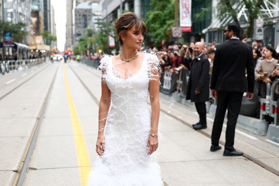 Pojavila se mama klasične elegancije i svima je očitala lekciju: Nema joj ravne FOTO