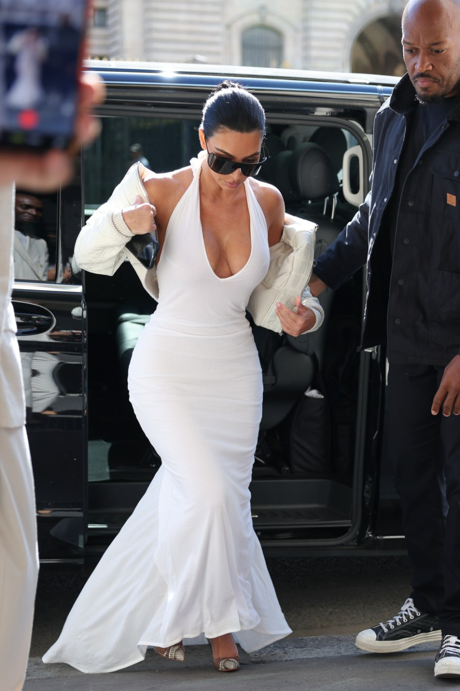 Kim Kardašijan u haljini koja puca na njoj: Svaki milimetar figure je u prvom planu FOTO