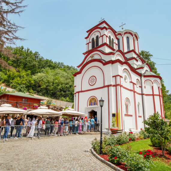 Manastir Tumane poziva vernike na liturgijsko slavlje: "Vrata naše svetinje otvorena su za svakoga" VIDEO