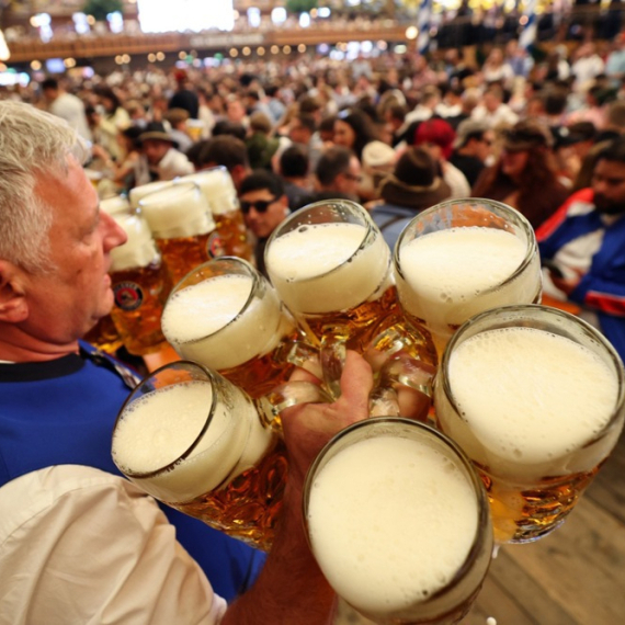 Haos na Oktoberfestu: Nizali se incidenti, policija i hitna imali pune ruke posla FOTO
