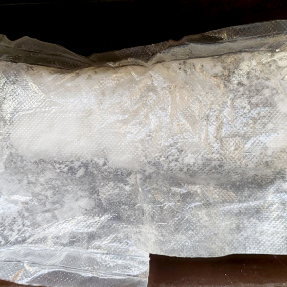 U Jagodini zaplenjeno 137 grama amfetamina, LSD sličice i 52 tablete