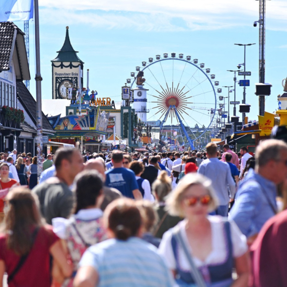 Oktoberfest počeo uz ozbiljne incidente: Posetioci visili naglavačke, drugi slučaj imao tragičan ishod
