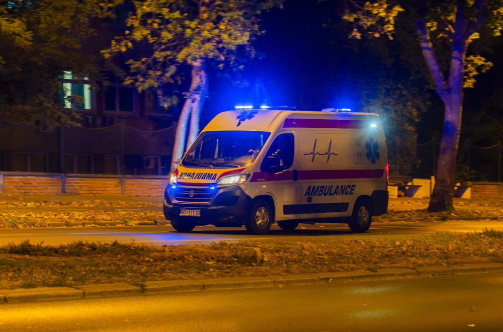 Muškarac izboden ispred lokala u centru Beograda: Lekari mu se bore za život