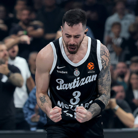 Savršen start Partizana: Timska pobeda u Parizu uz Vildosin rekord karijere!; "Samo tri loša minuta"