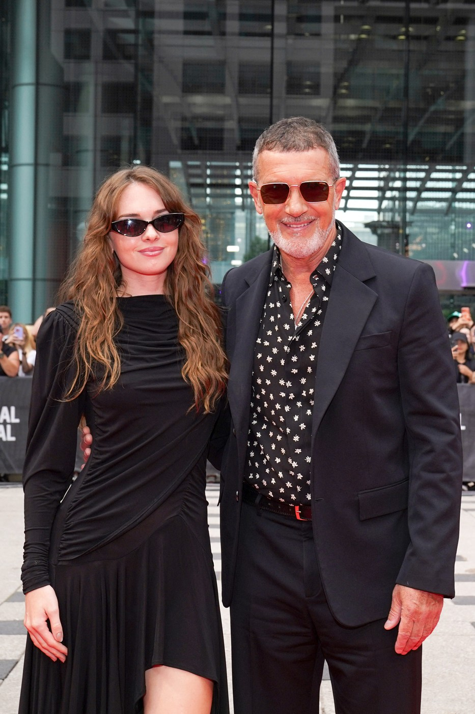 Otac i ćerka zajedno na crvenom tepihu: Antonio Banderas pokazao naslednicu FOTO