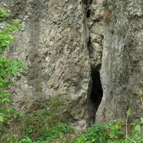 Blago Nemanjića je skriveno u ovoj pećini?; Mnogi su pokušali da ga pronađu FOTO