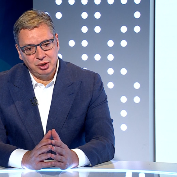 Vučić: "Vodovod, kanalizacija i zdravstvo prioriteti mog programa kao premijera"