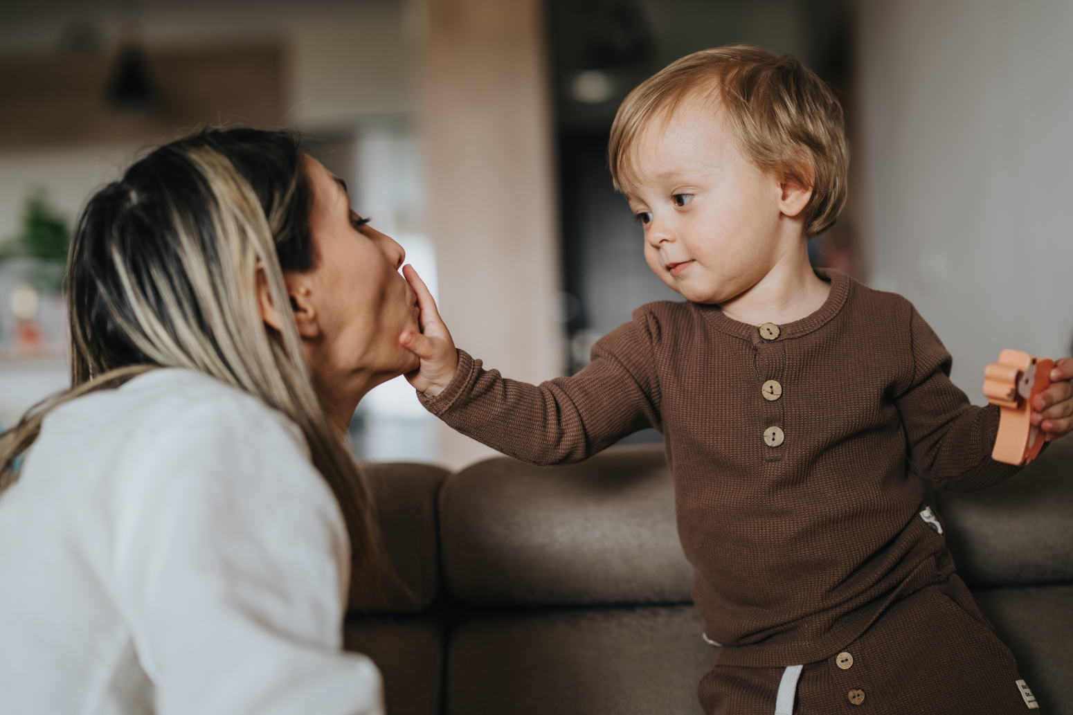 Zašto se deca najgore ponašaju kad su s mamom? Razlog je predivan